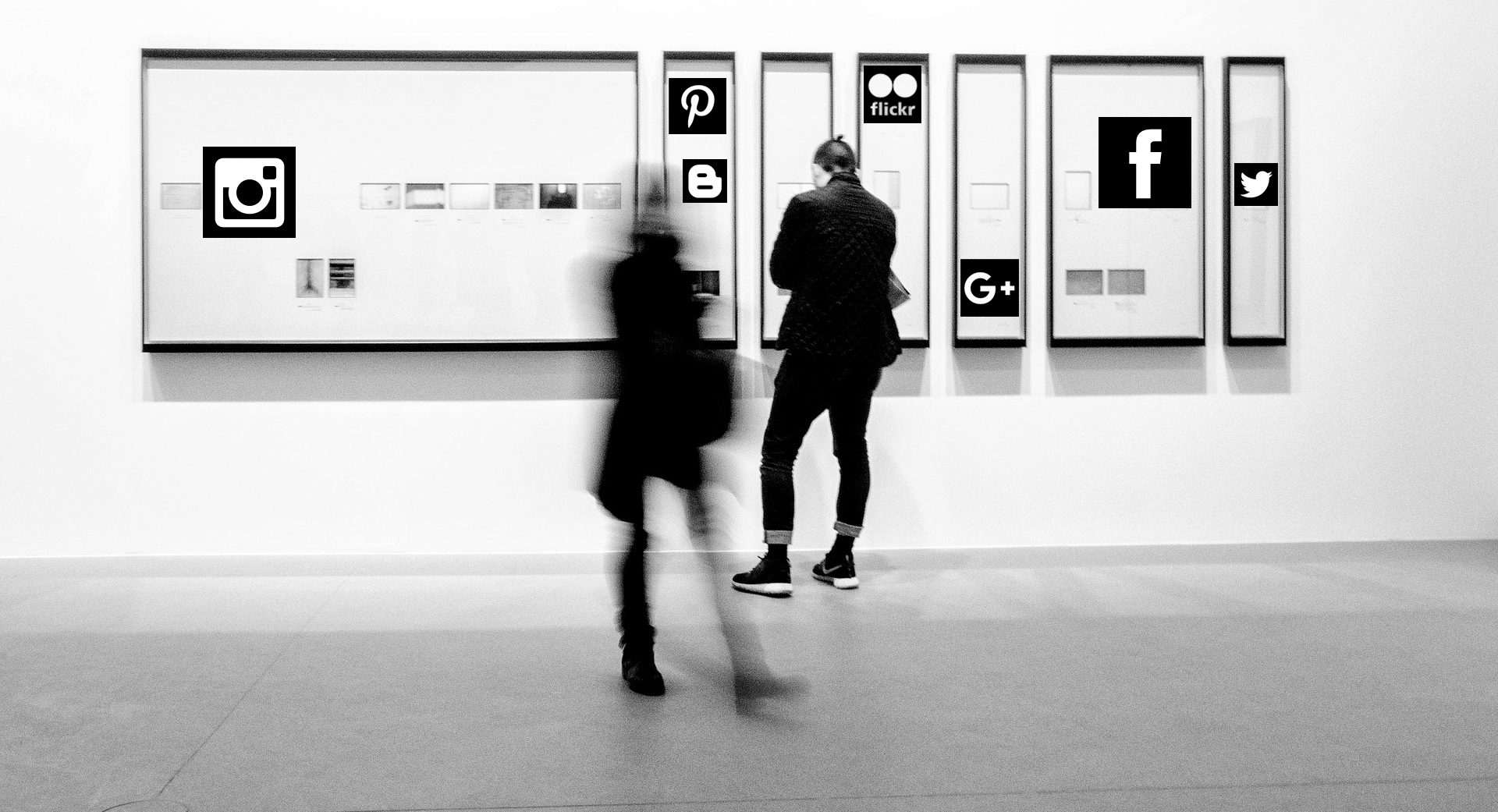 Gallery with social media icons