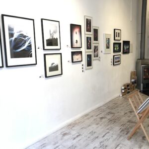 wall of frames deco social media art gallery munich